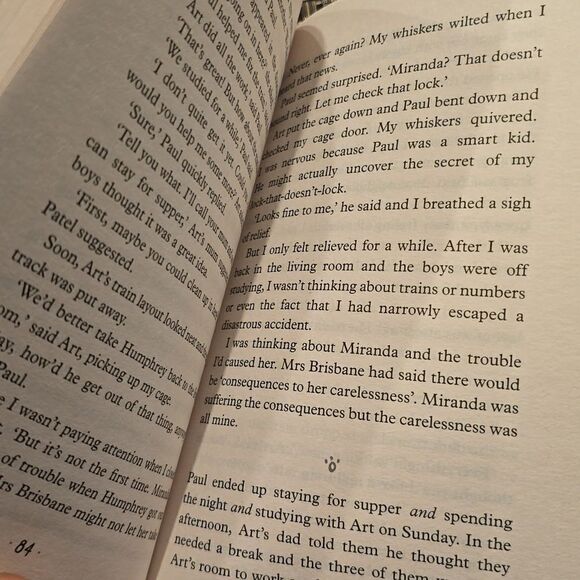 Trouble According to Humphrey Kids Book Paperback NEW - Picture 3 of 4